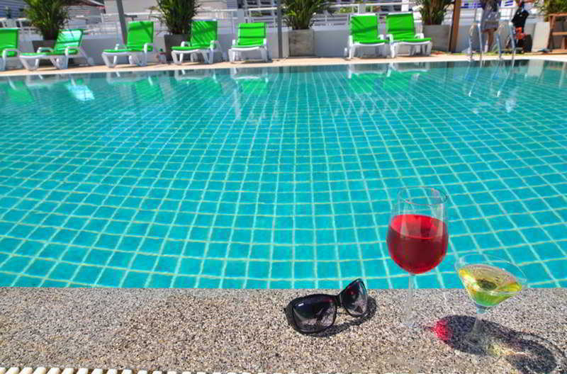 Yk patong resort 3